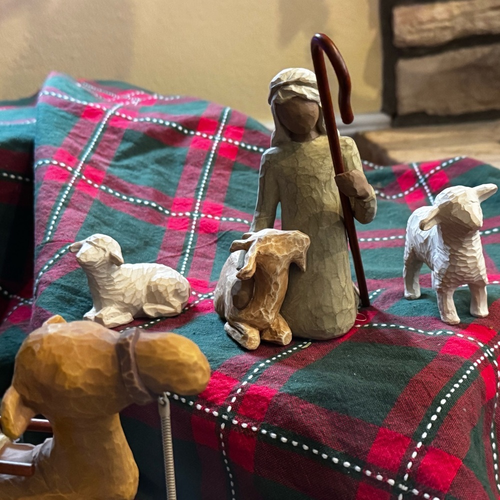 EUC - Willow Tree - Susan Lordi - Shepherd and Stable Animals  1999/2000